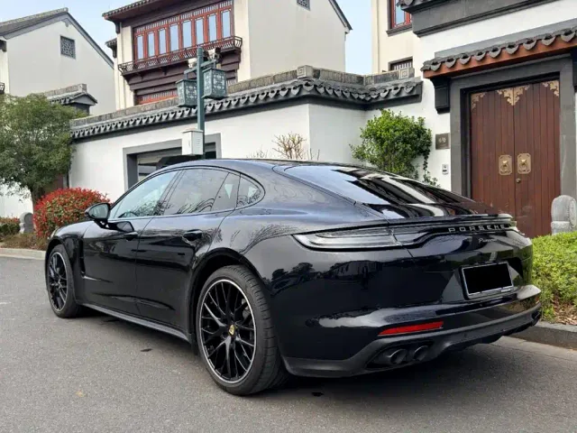 Porsche Panamera — Фото автомобиля 6
