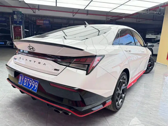 Hyundai Elantra — Фото автомобиля 5