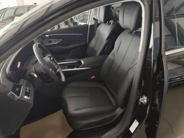Buick LaCrosse — Фото автомобиля 14