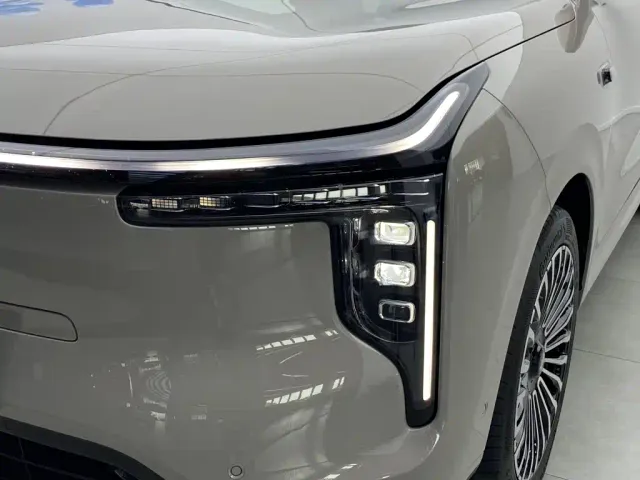 IM Motors LS8 — Фото автомобиля 6