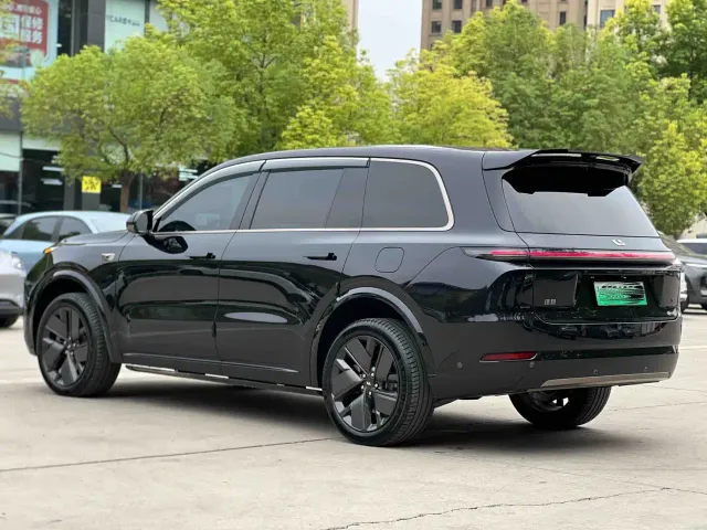 Li Auto L9 — Фото автомобиля 9