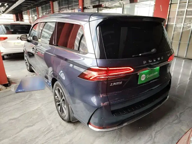 Roewe iMAX8 — Фото автомобиля 4