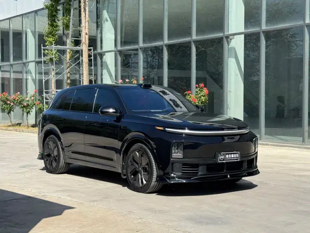 Li Auto L7 — Фото автомобиля 3
