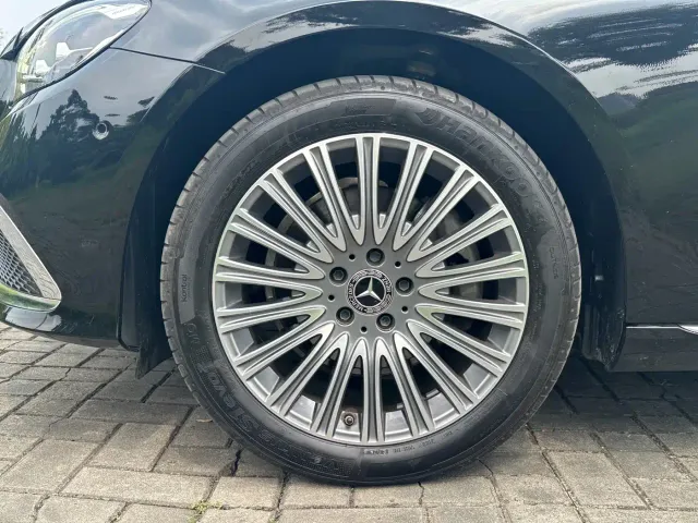 Mercedes-Benz E-Class — Фото автомобиля 19