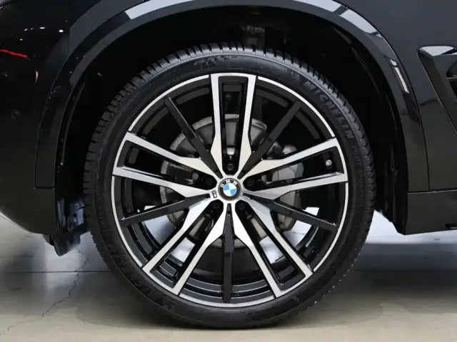 BMW BMW X5 2025 Model xDrive 30Li Exclusive M Sport Blackout Package — Фото автомобиля 27