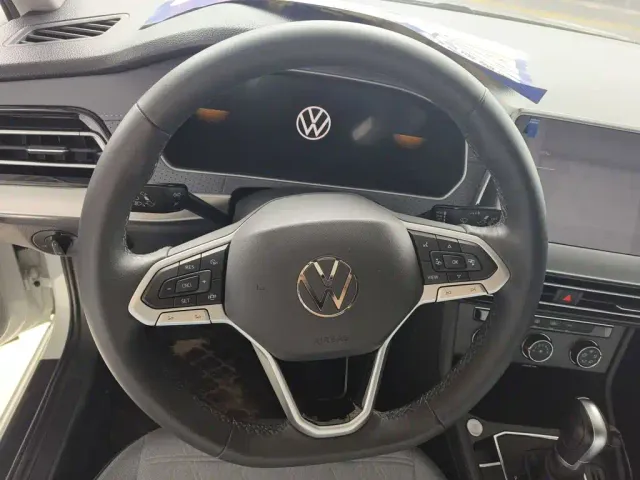 Volkswagen Lavida — Фото автомобиля 5
