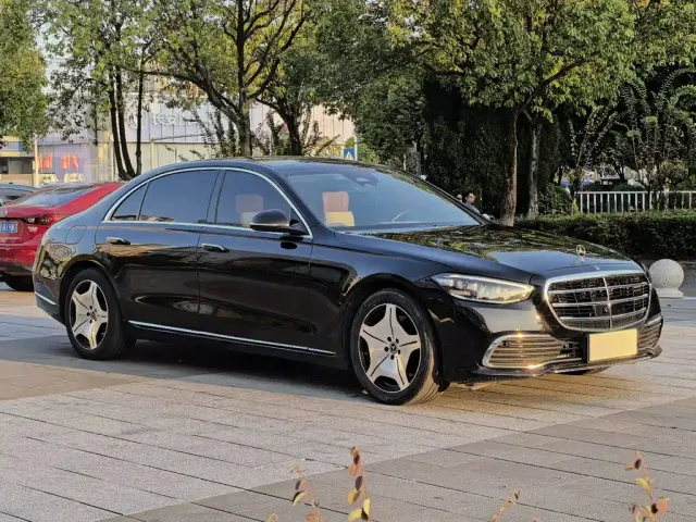 Mercedes-Benz S-Class — Фото автомобиля 4