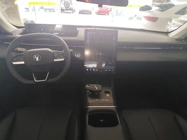 Changan Eado — Фото автомобиля 9