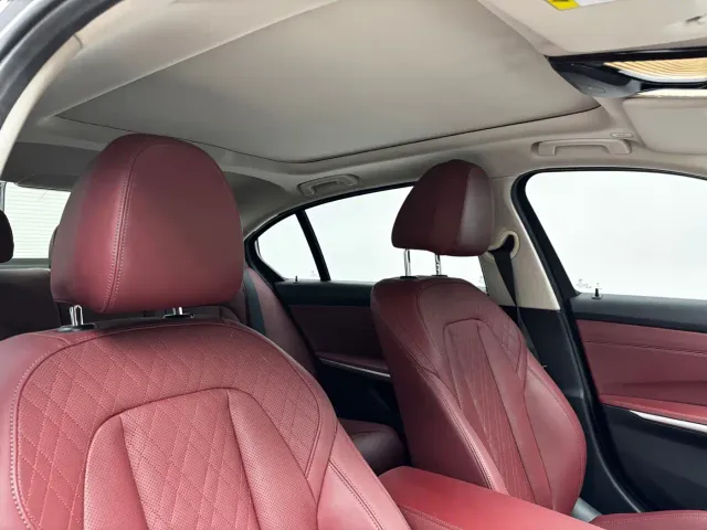BMW 3 Series — Фото автомобиля 14