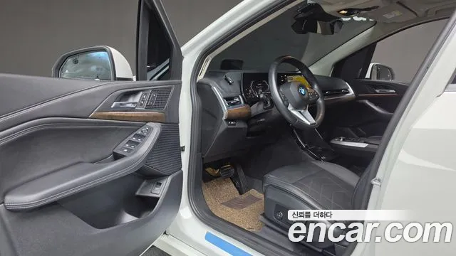 BMW 2 Series U06 — Фото автомобиля 16