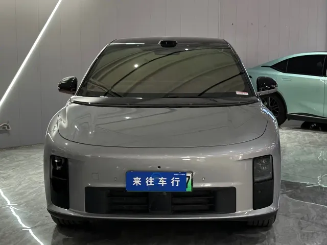 Li Auto i6 — Фото автомобиля 3