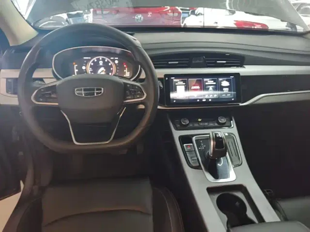 Geely Boyue — Фото автомобиля 9