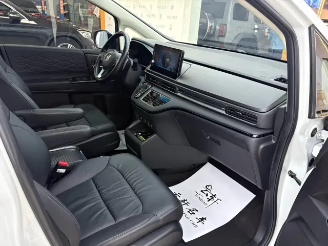 Honda Elysion — Фото автомобиля 24