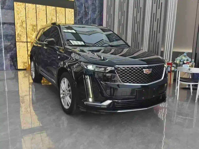 Cadillac XT6 — Фото автомобиля 3