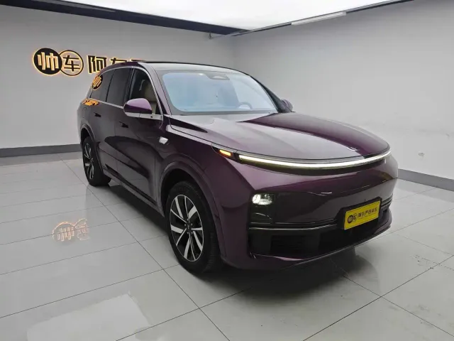 Li Auto L8 — Фото автомобиля 3