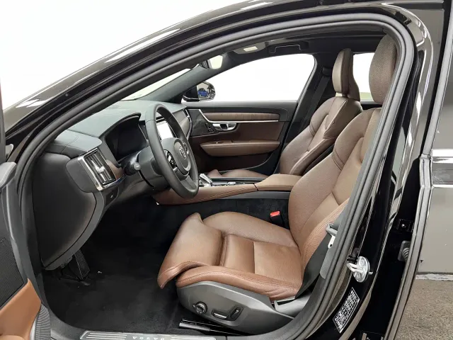 Volvo S90 — Фото автомобиля 5