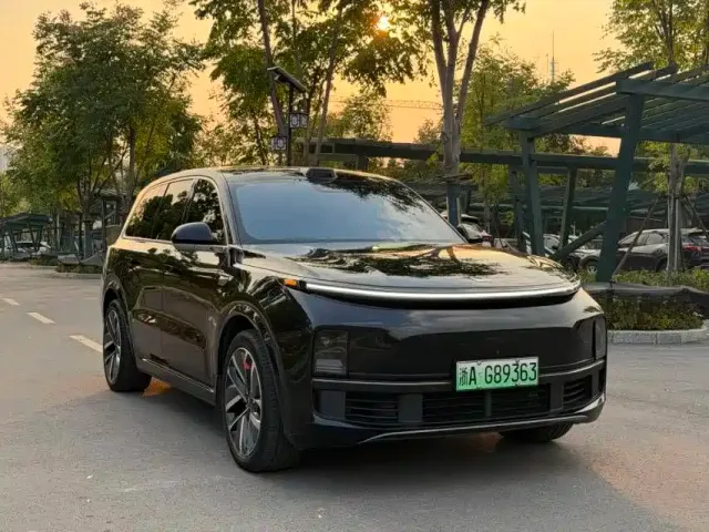 Li Auto L9 — Фото автомобиля 4