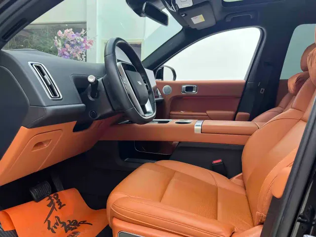 Li Auto L7 — Фото автомобиля 9
