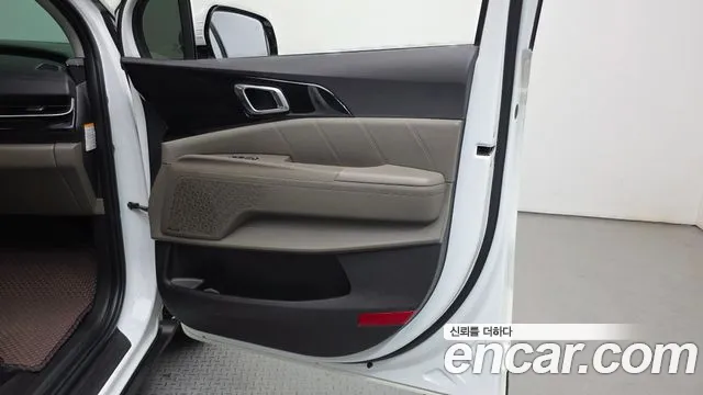 Kia Carnival — Фото автомобиля 14