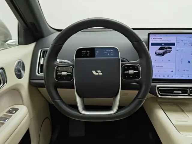 Li Auto L6 — Фото автомобиля 11