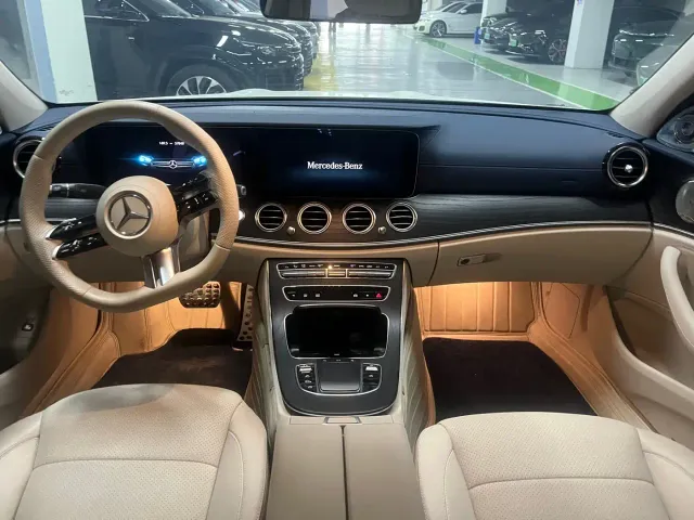 Mercedes-Benz E-Class — Фото автомобиля 6