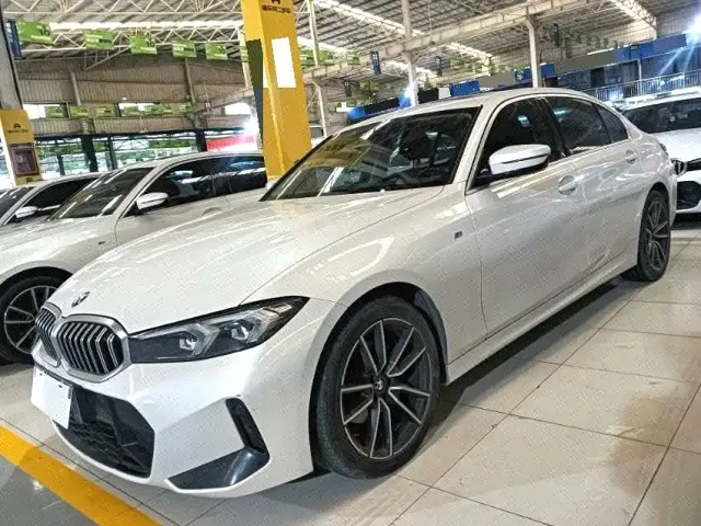 Фотография автомобиля — BMW 3 Series