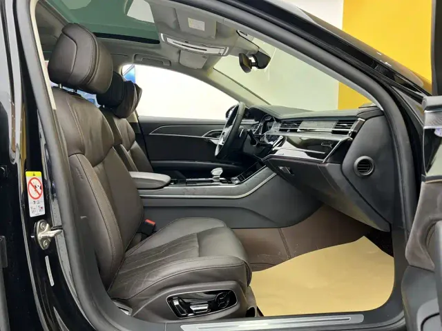 Audi A8 — Фото автомобиля 11