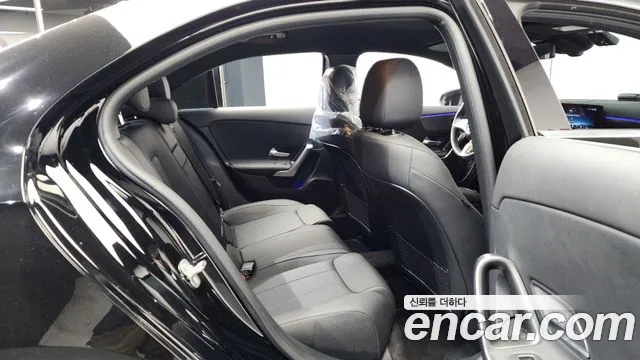 Mercedes-Benz A-Class — Фото автомобиля 12