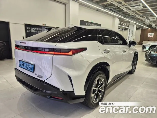 Lexus RZ RZ450e — Фото автомобиля 2