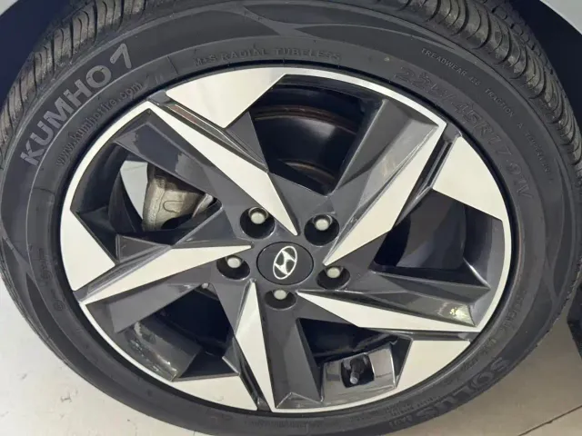 Hyundai Elantra — Фото автомобиля 3