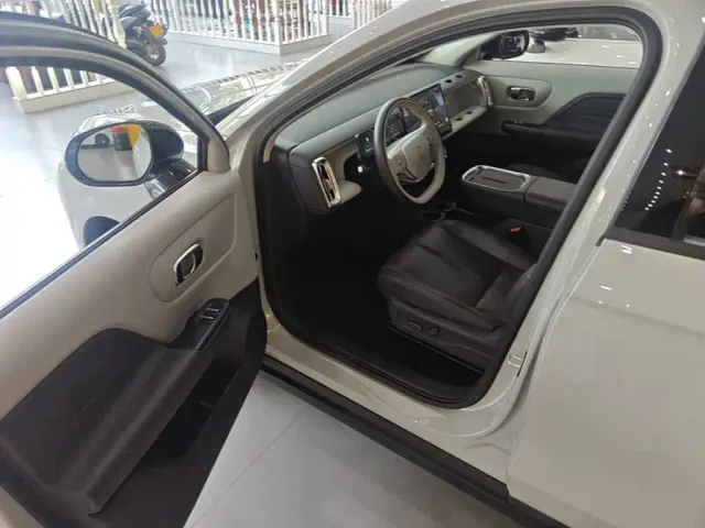 Leapmotor B10 — Фото автомобиля 15