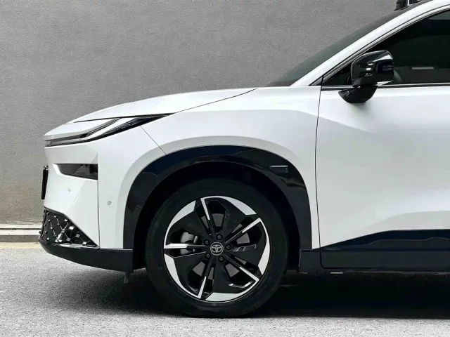 Toyota BoZhi 3X — Фото автомобиля 15