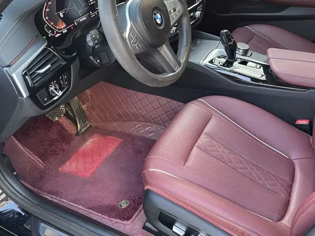 BMW 5 Series — Фото автомобиля 11