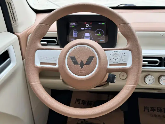 Wuling Hongguang Mini EV — Фото автомобиля 15