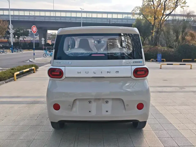Wuling Hongguang Mini EV — Фото автомобиля 6