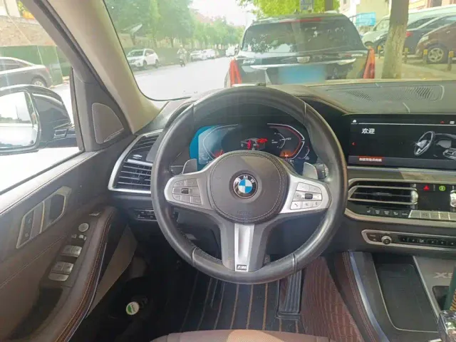 BMW X5 — Фото автомобиля 2