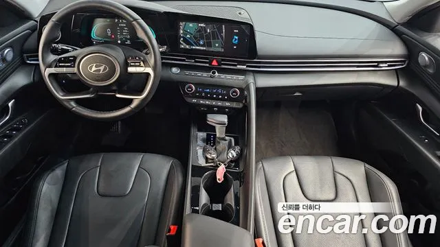 Hyundai Avante CN7 — Фото автомобиля 10