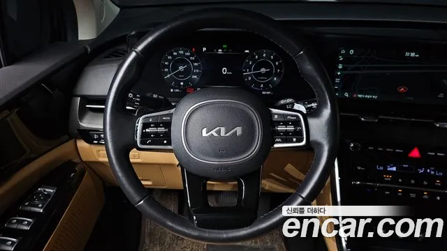 Kia Canival — Фото автомобиля 14