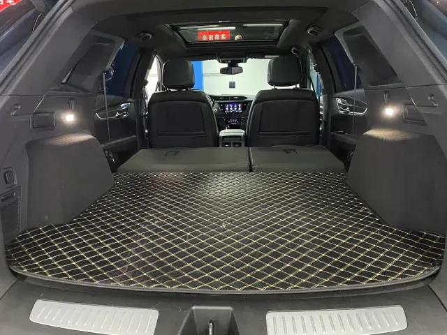 Cadillac XT5 — Фото автомобиля 15