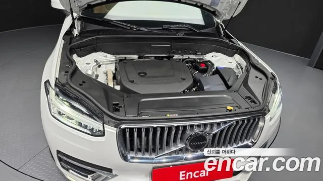 Volvo XC90 — Фото автомобиля 9