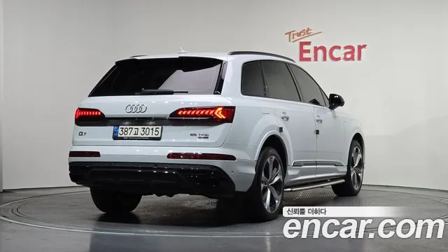 Audi Q7 55 TFSI quattro Premium — Фото автомобиля 2