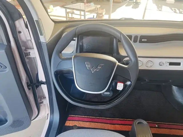 Wuling Hongguang Mini EV — Фото автомобиля 10