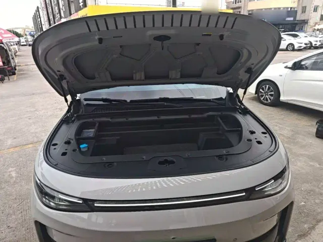 Leapmotor C10 — Фото автомобиля 19