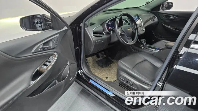 Chevrolet Malibu — Фото автомобиля 12