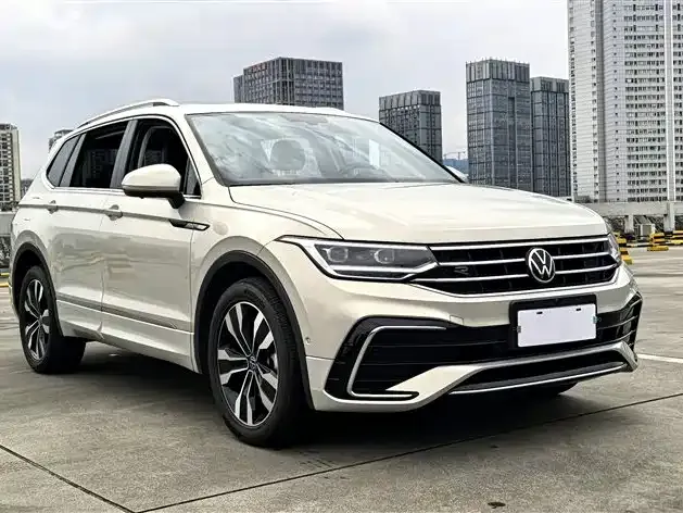 Фотография автомобиля — Volkswagen Tiguan L