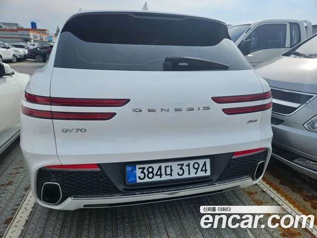 Genesis GV70 — Фото автомобиля 2
