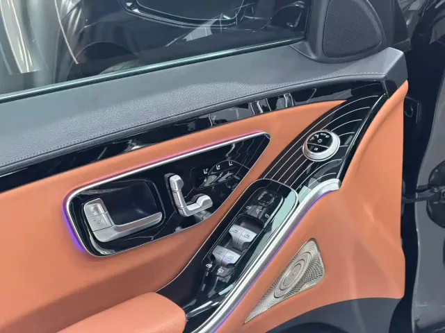 Mercedes-Benz S-Class — Фото автомобиля 5