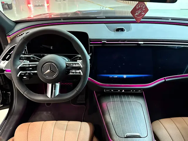 Mercedes-Benz E-Class — Фото автомобиля 11