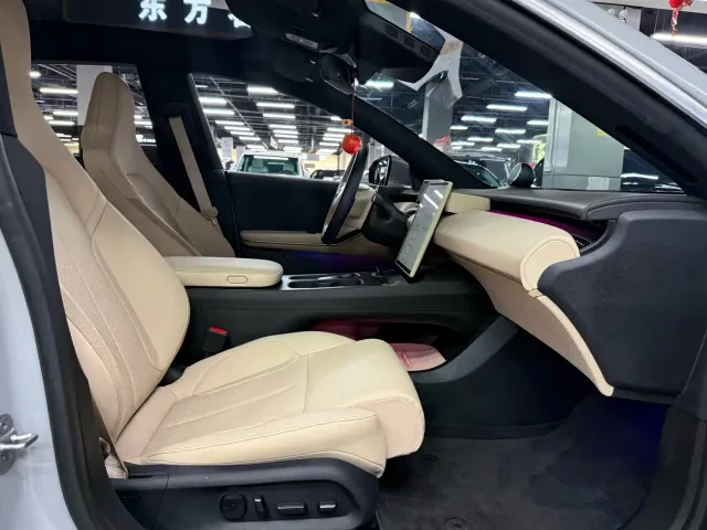 Nio ET5 Touring — Фото автомобиля 16