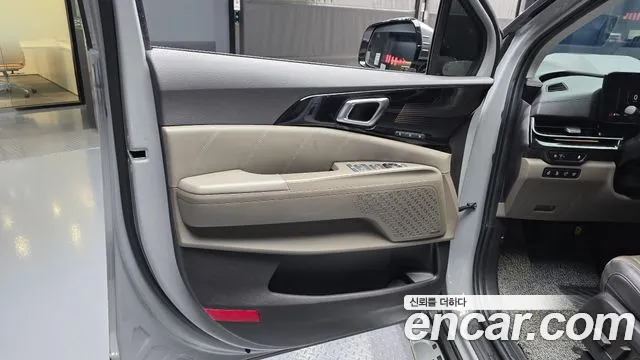 Kia Carnival — Фото автомобиля 13